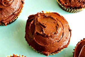 chocolate, frosting, nougat, cupcakes