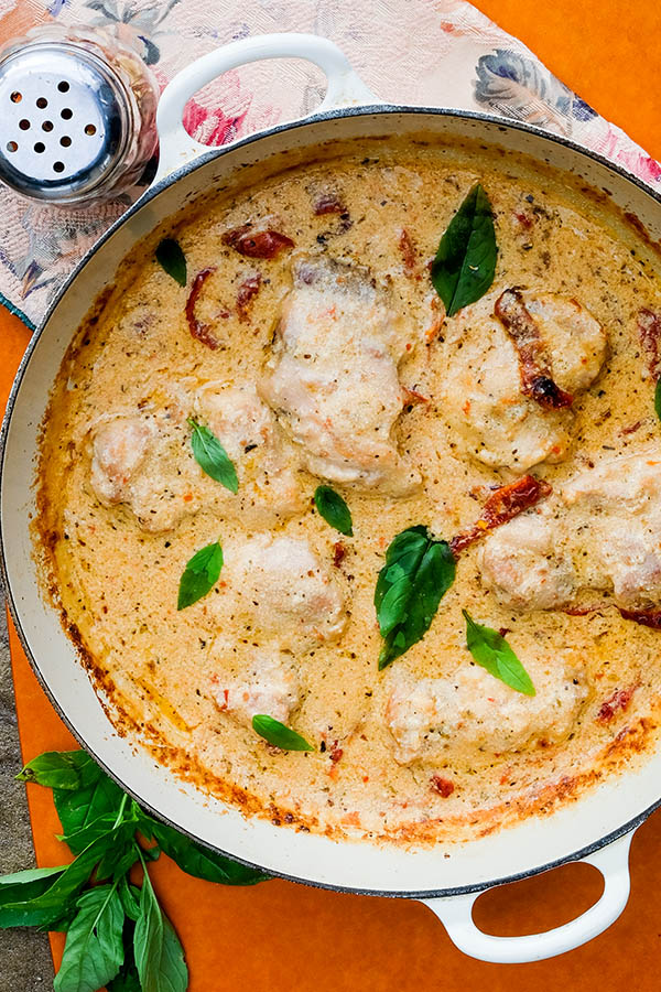 Chicken With Sundried Tomatoes in Cream Sauce