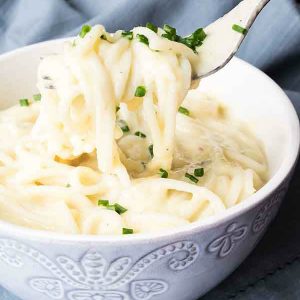 Gluten And Dairy-Free Cauliflower Alfredo Sauce