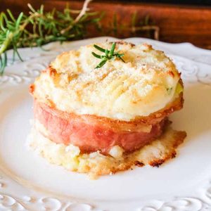 Baked Cheesy Potato Cakes with Bacon