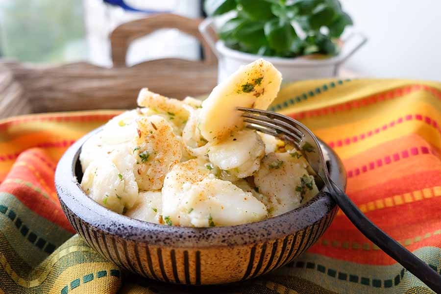 VEGAN GERMAN POTATO SALAD IN A BOWL