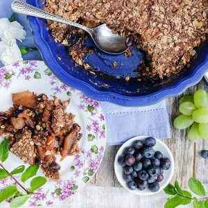 Gluten-Free Apple-Raisin Crumble with Oat Topping
