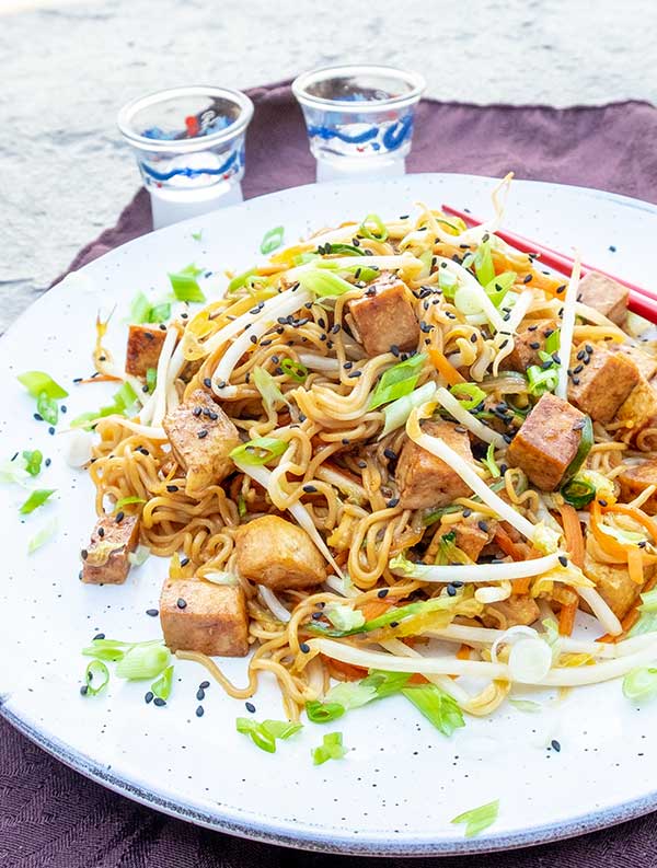 vegan chow mein with tofu on a plate, gluten free