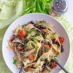 Black Beans & Tomatoes Pasta (Gluten-Free, Vegan)