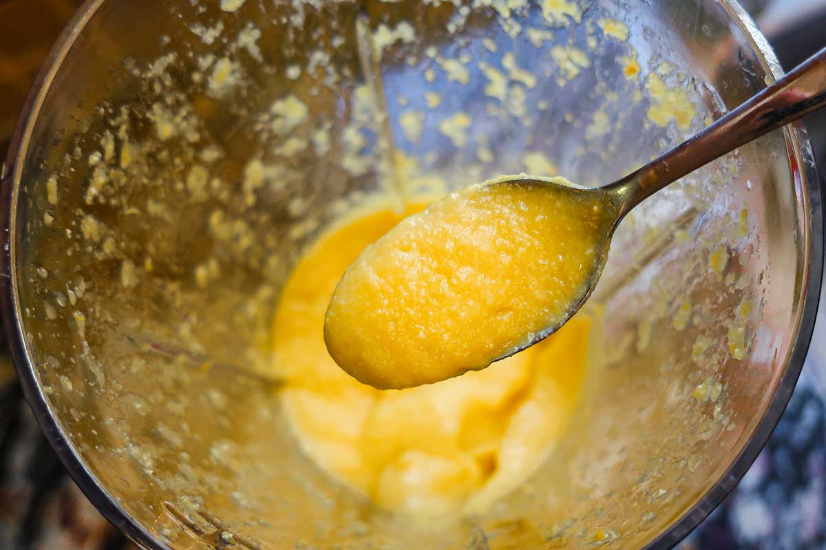 blended mandarins with peels in a blender