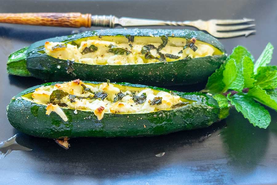 2 stuffed zucchini boats with goat cheese, keto