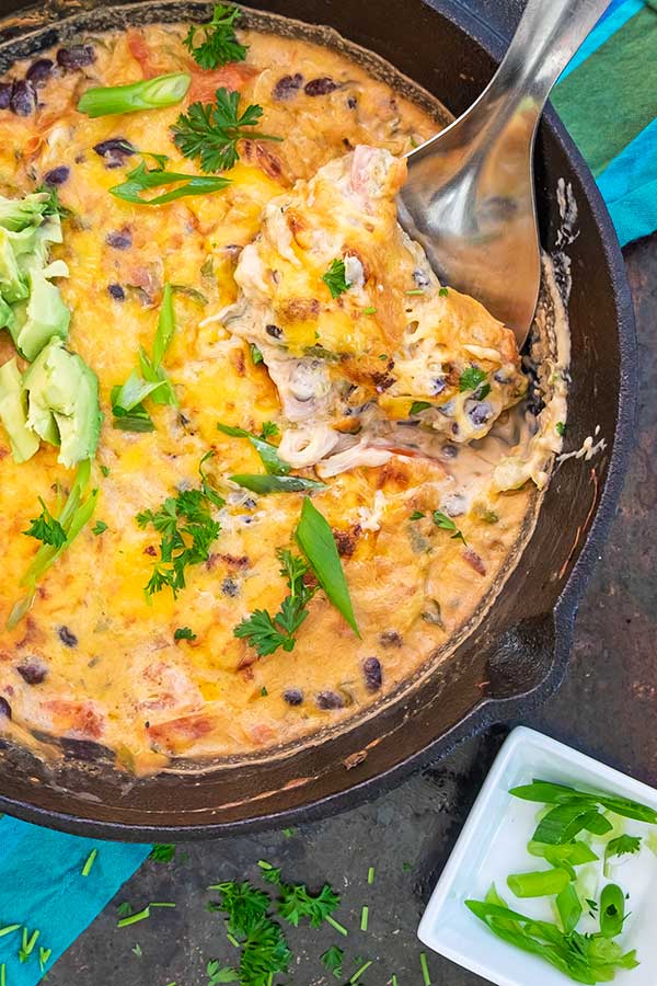 spaghetti squash casserole in a cast iron skillet