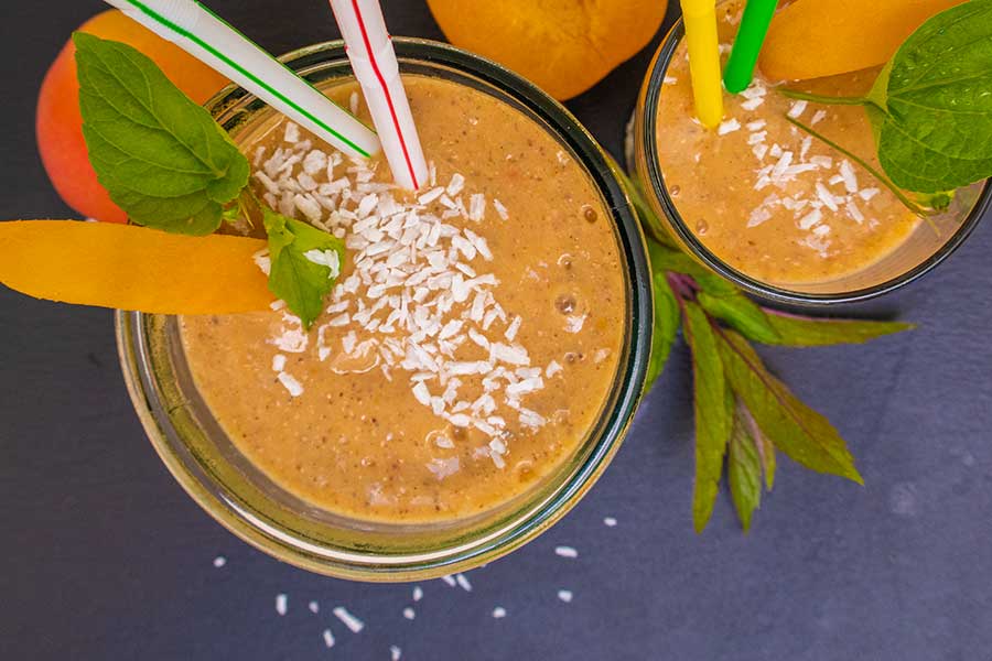 peaches and cream chia smoothie for weight loss