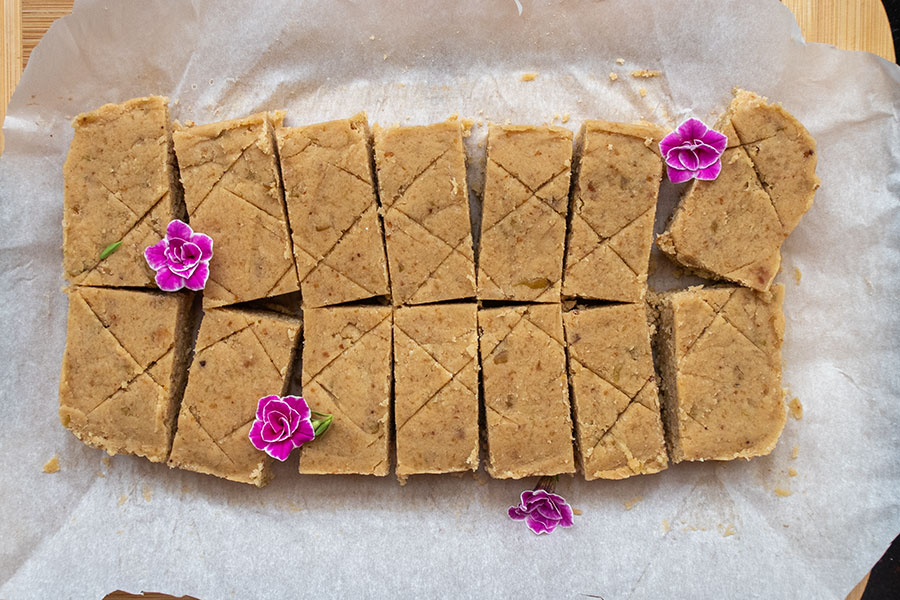 sliced blondies on a dessert platter