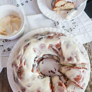 Gluten-Free Cinnamon Roll Cake