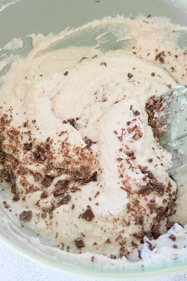 ricotta filling with chocolate in a bowl