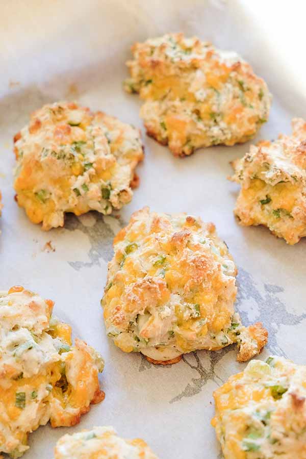 gluten-free cheesy round scones