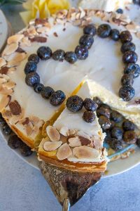 italian amaretto cheesecake topped with blueberries