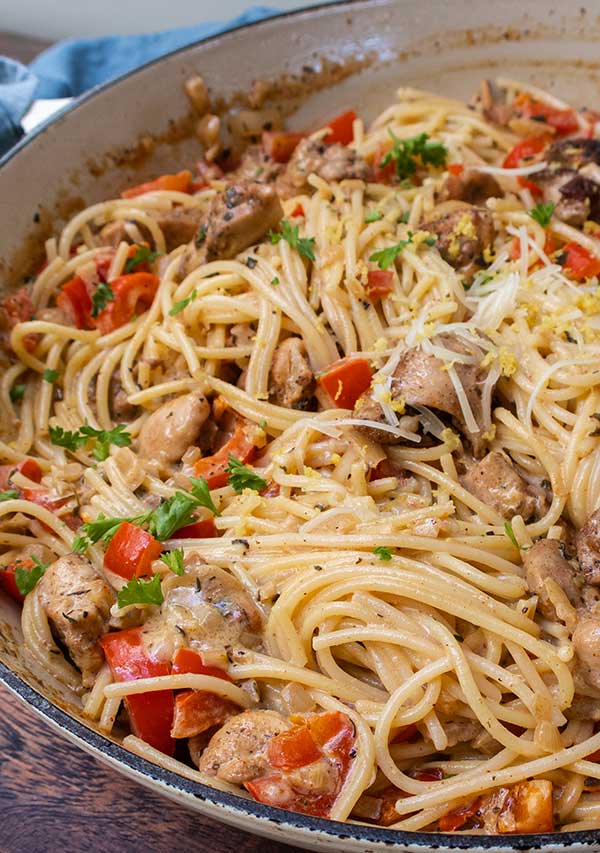 gluten-free cajun chicken pasta in a skillet