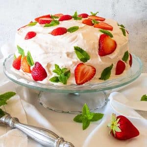 Strawberry Icebox Cake – Gluten Free
