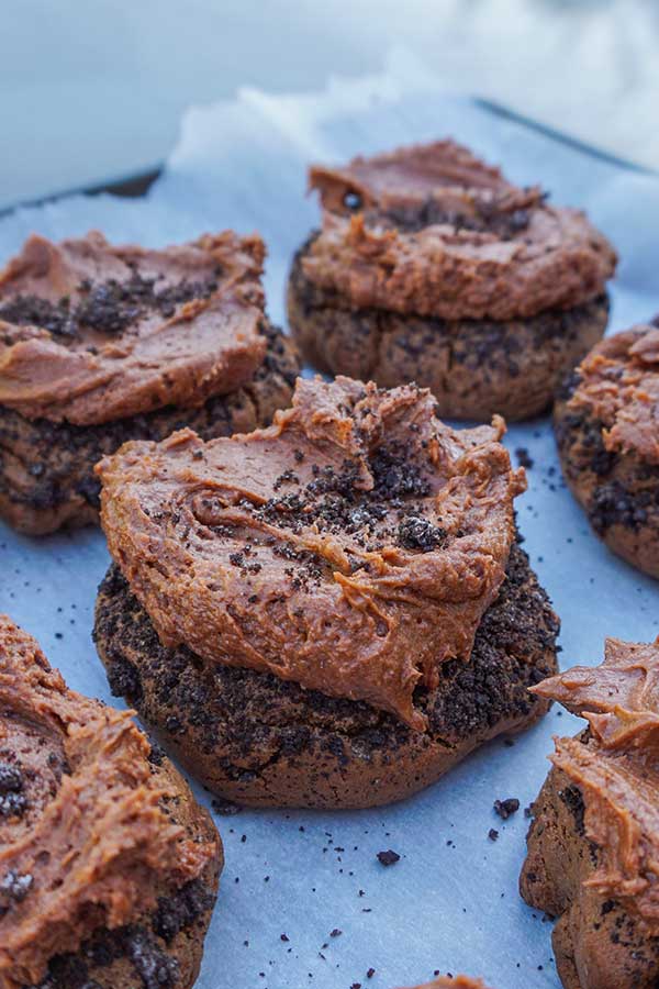 oreo crumbl cookie with chocolate buttercream frosting