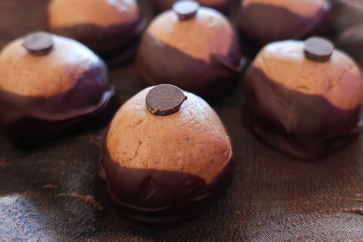 no bake chocolate buckey cookies