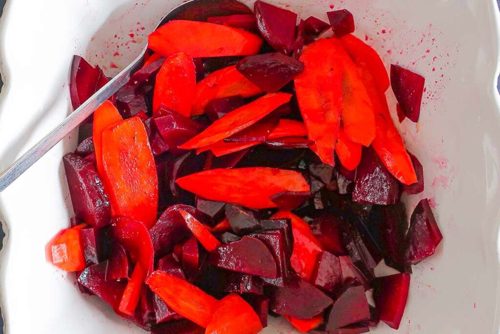 cooked beets with carrot slices