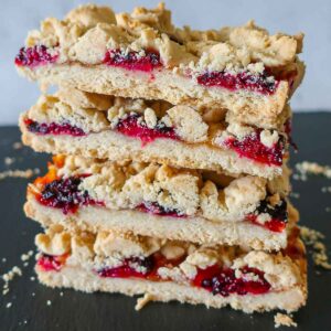 Gluten Free Blackberry Crumble Bar