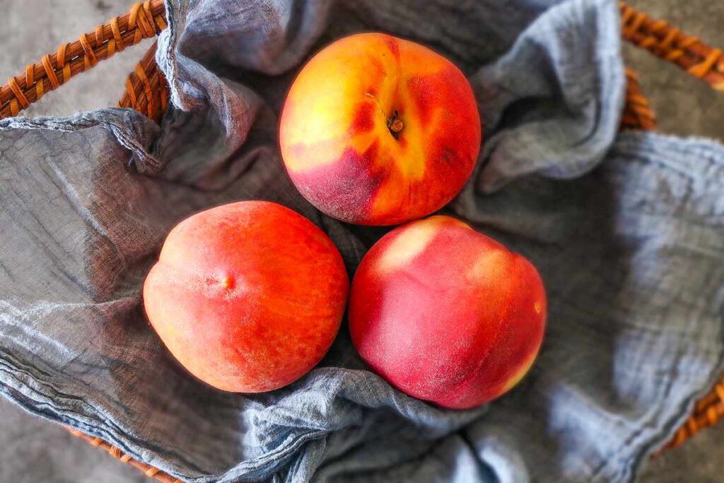 peaches in a basket