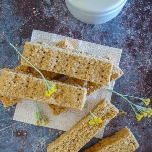 5 Ingredient Maple Shortbread Oat Bar