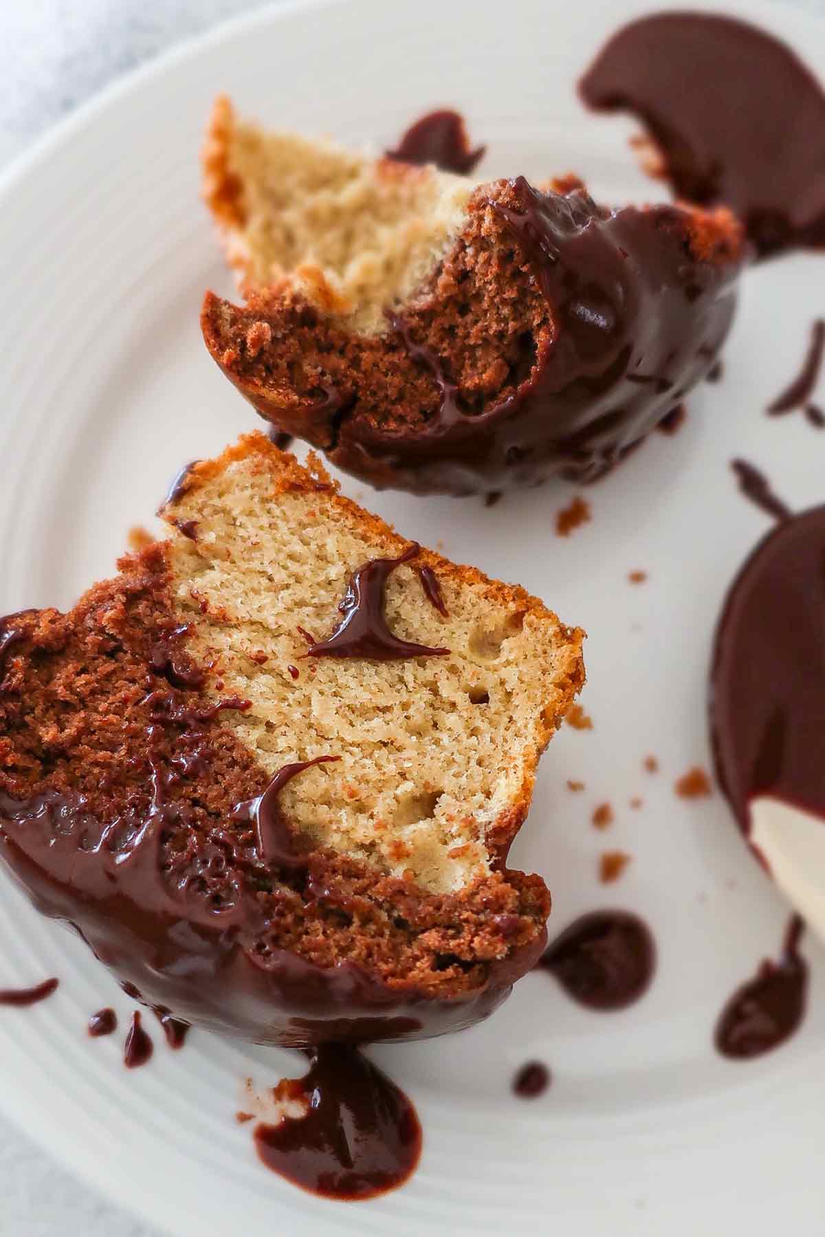 SHOWING INSIDE OF A BANANA CHOCOLATE MARBLE BLENDER MUFFIN