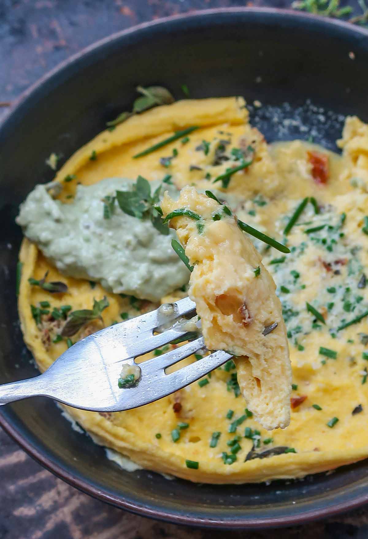 3 minute omelet in a bowl