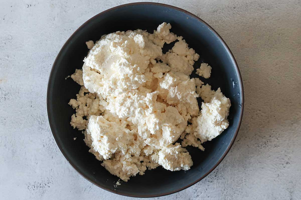 tvorog (tvaroh) cottage cheese in a bowl