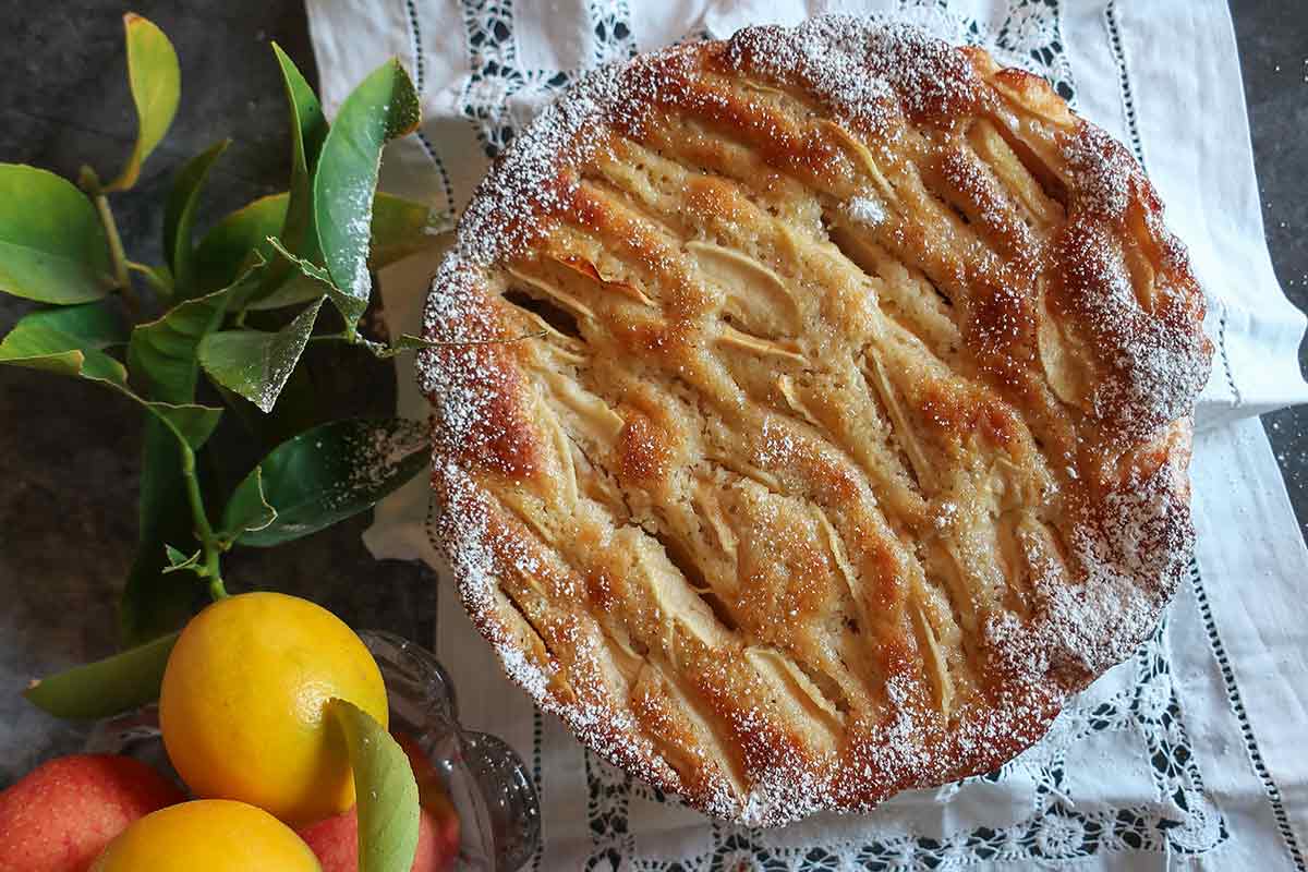ITALIAN APPLE CAKE IN A BAKING DISH