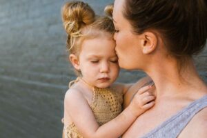 gluten-free-mothers-day-brunch-ideas. Mother holding a child